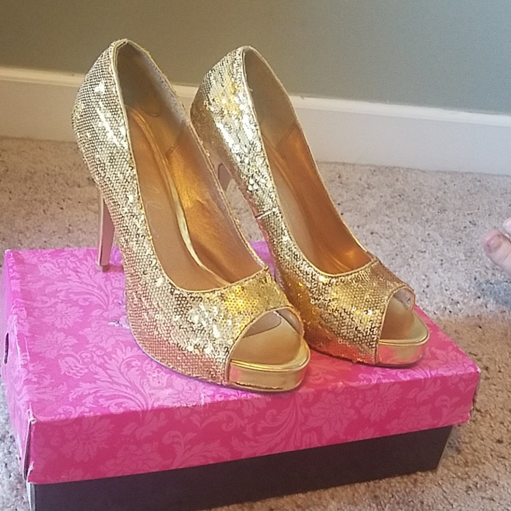 Gold open-toe heels, size 9